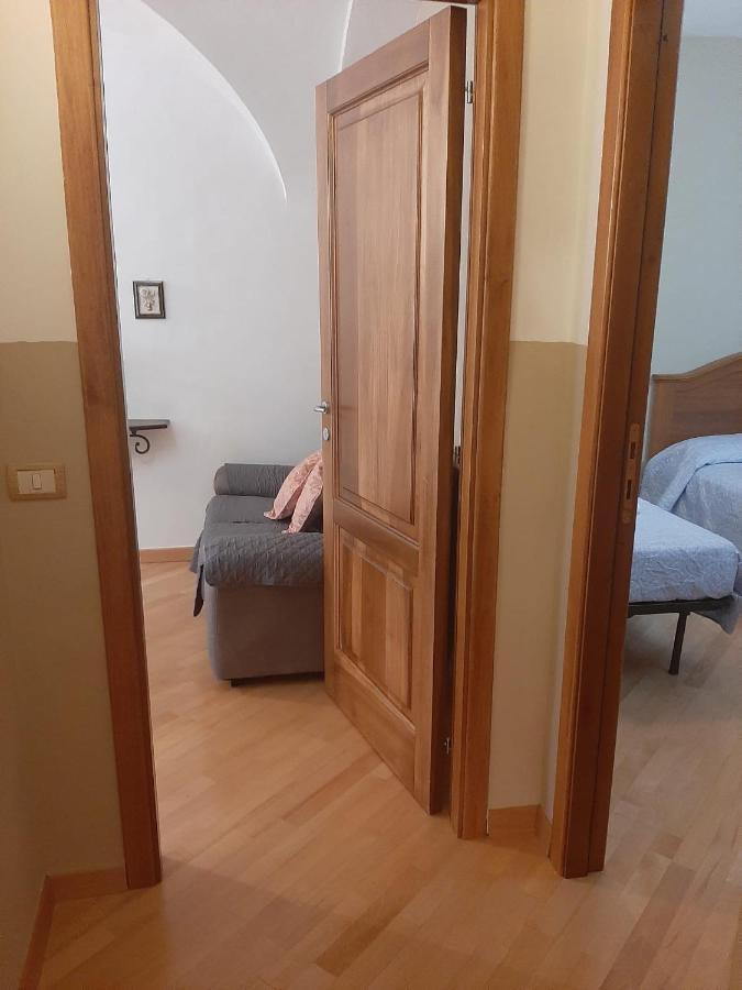 Alloggi Piazza Umberto Primo Pacentro Kültér fotó