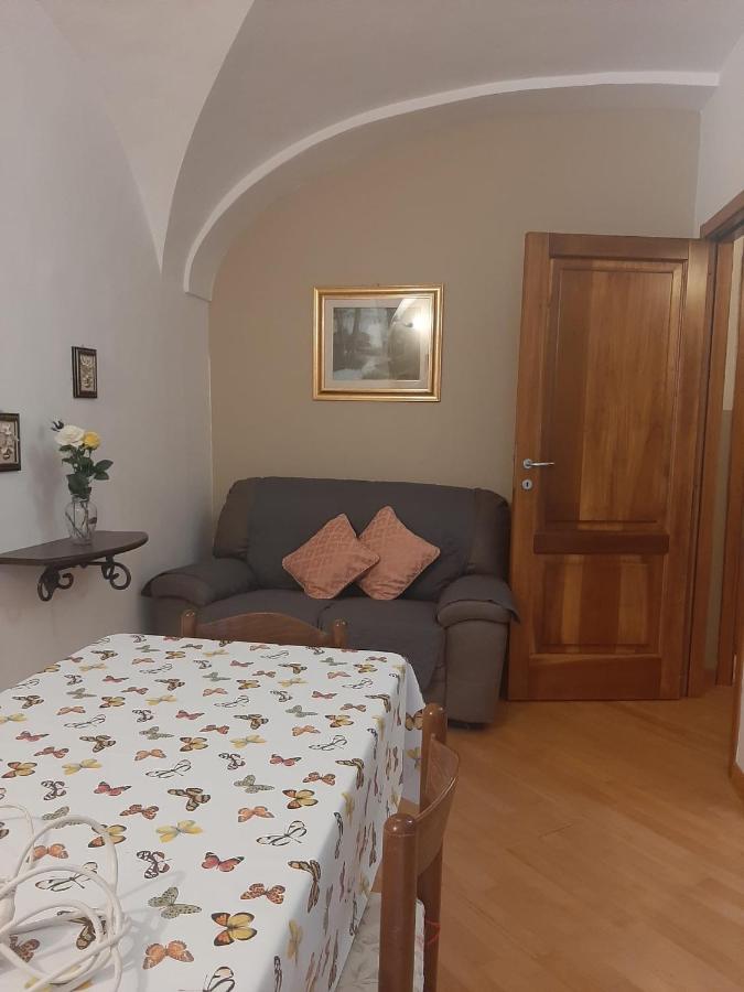 Alloggi Piazza Umberto Primo Pacentro Kültér fotó