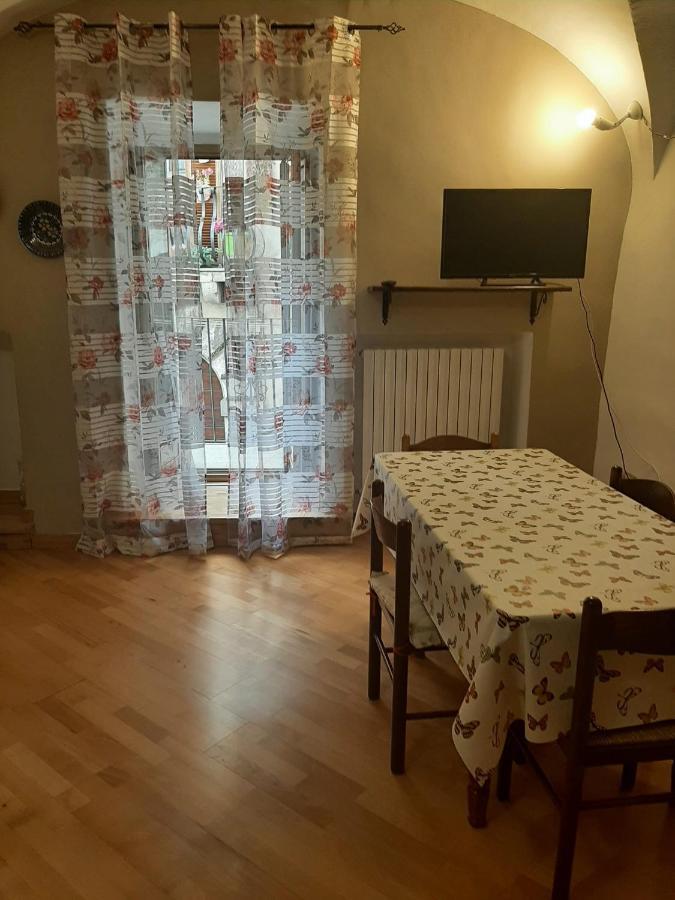 Alloggi Piazza Umberto Primo Pacentro Kültér fotó