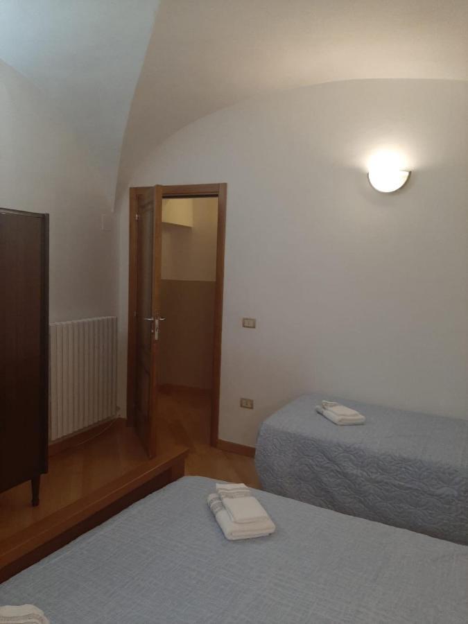 Alloggi Piazza Umberto Primo Pacentro Kültér fotó